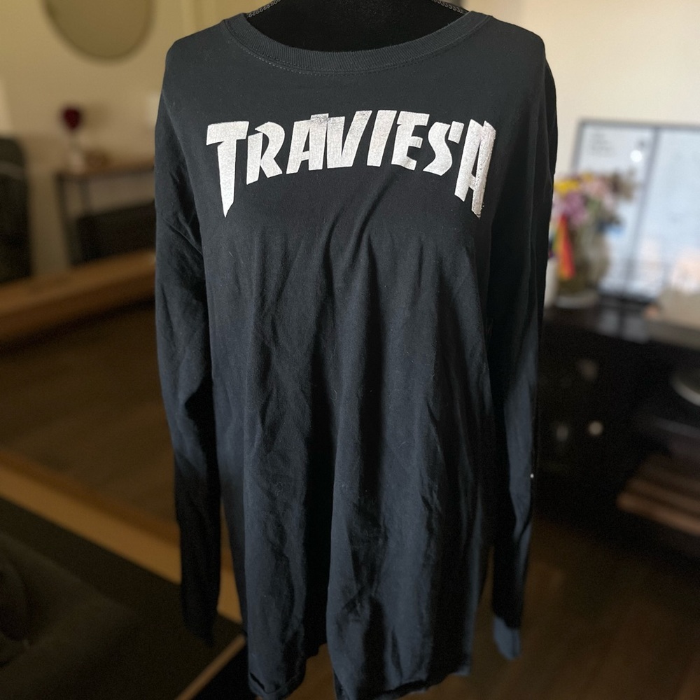 Long Sleeve Graphic Top